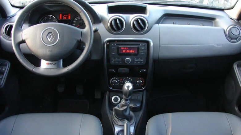 Renault Duster 2012 салон