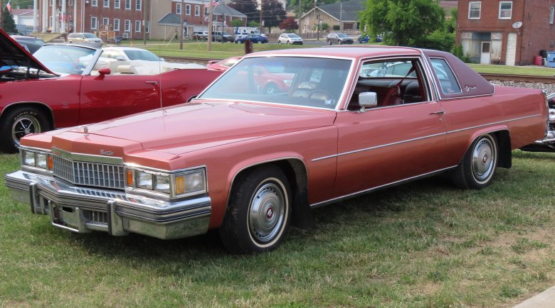 Кадиллак Девиль 1977