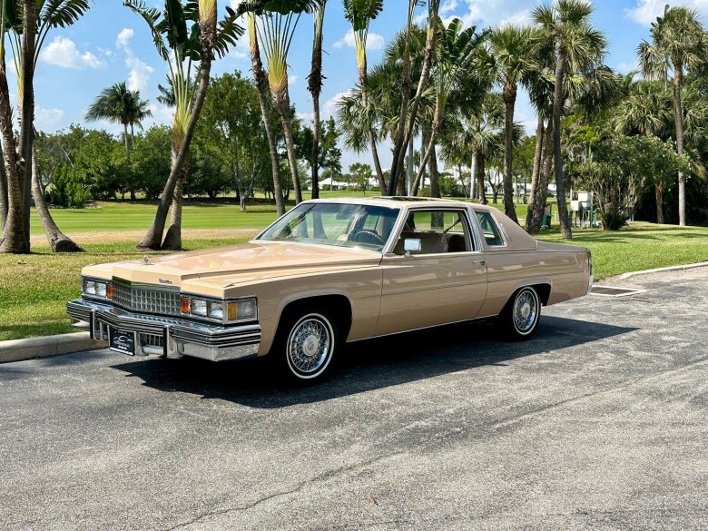 Cadillac fleetwood brougham 1976