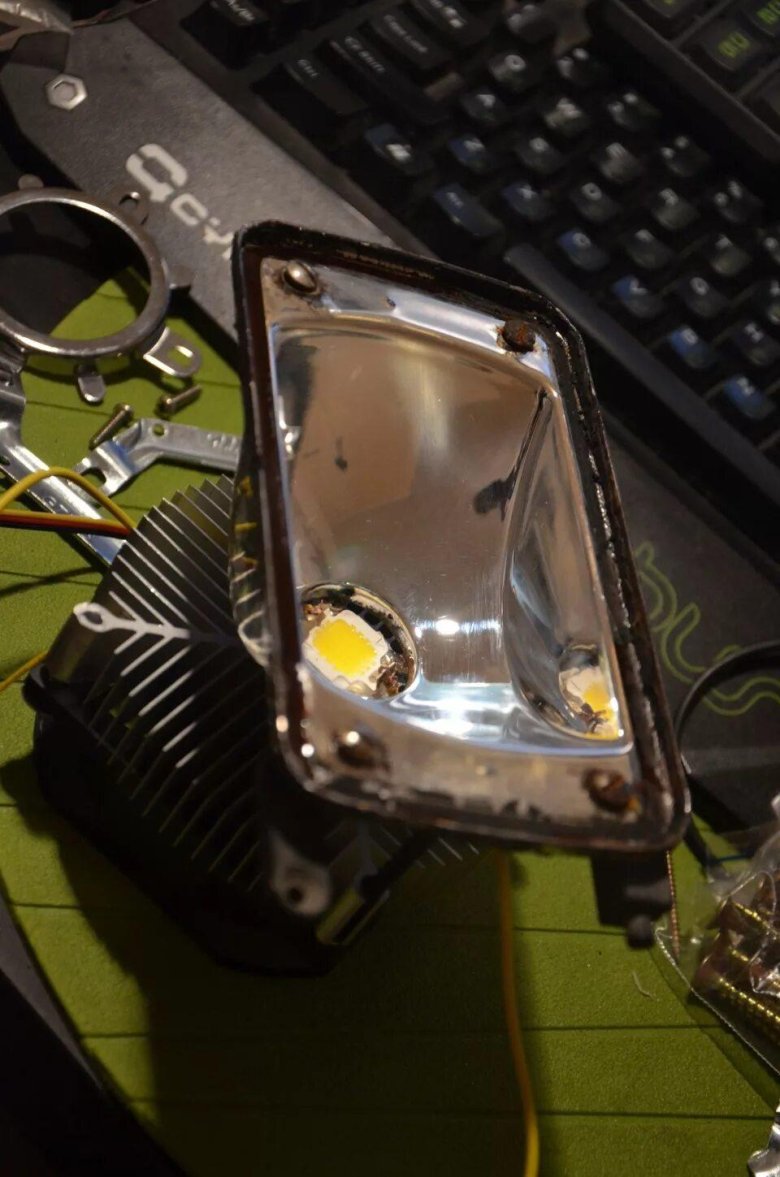Светодиодные лампочки в противотуманки ВАЗ 2110