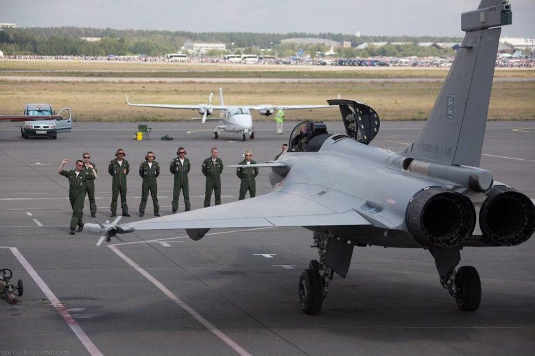 Рафаль истребитель