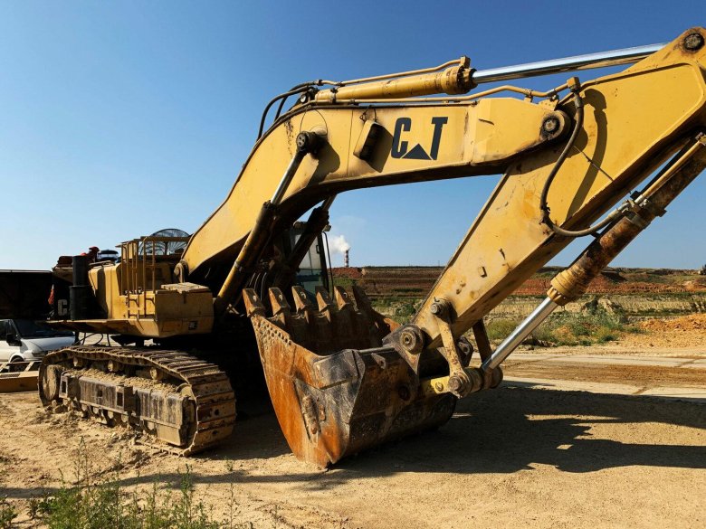 Экскаватор Cat 385 гидроцилиндры