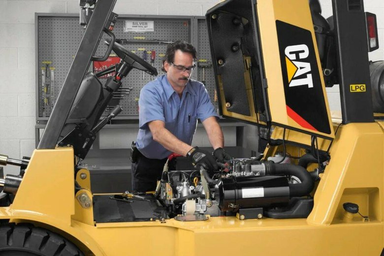 Вилочный погрузчик Катерпиллер