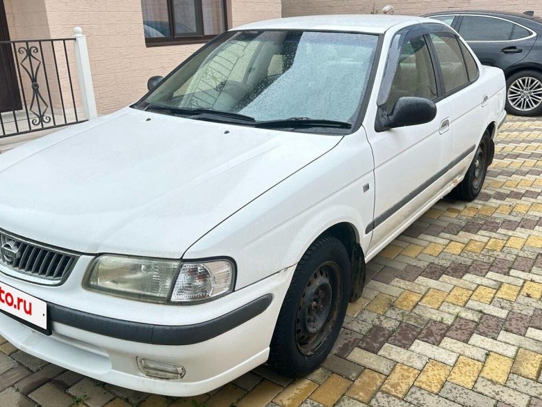 Nissan sunny 2000