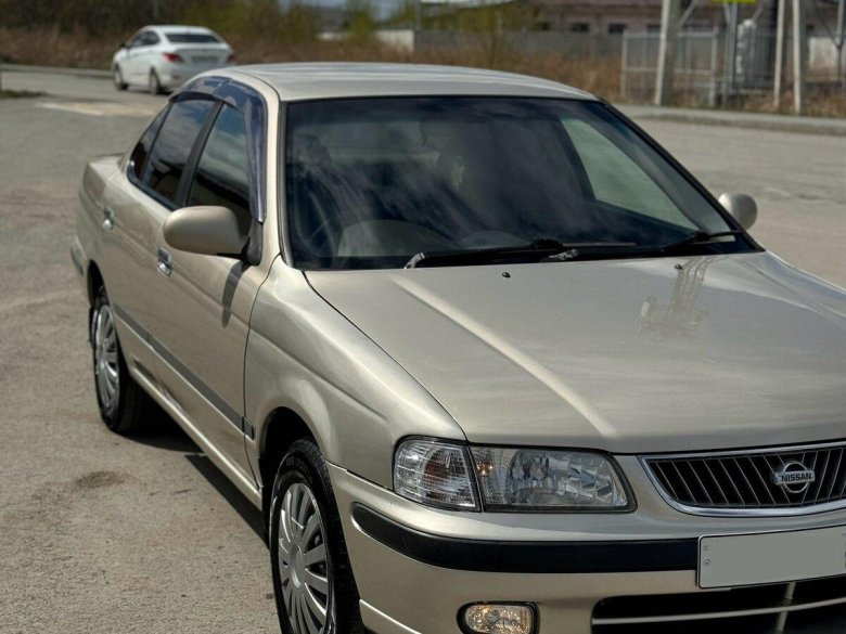 Nissan sunny 2001