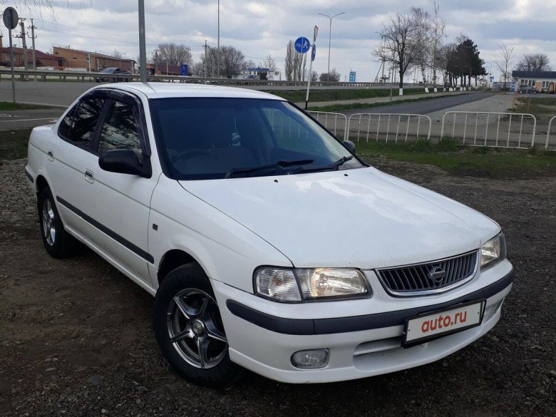 Ниссан Санни белый