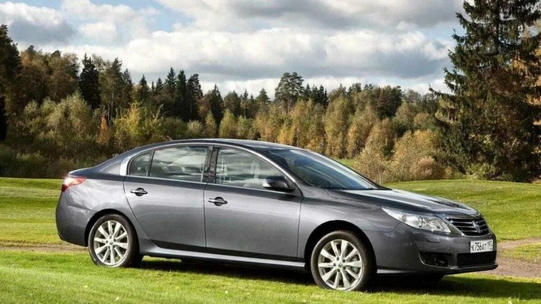 Renault latitude 2011