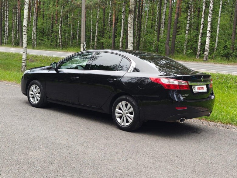 Рено латитьюд 2 5