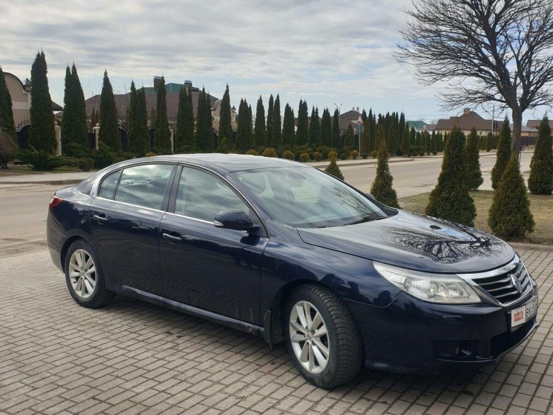 Рено латитуде черный