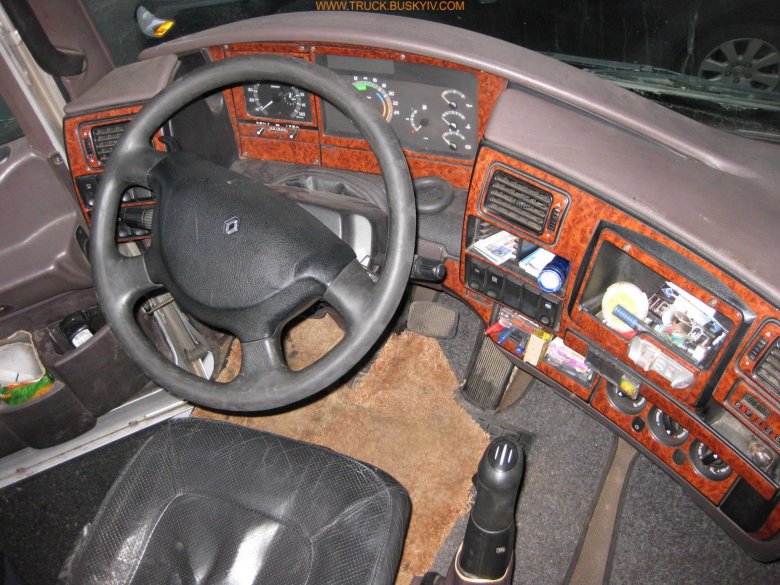 Renault magnum 2000 салон