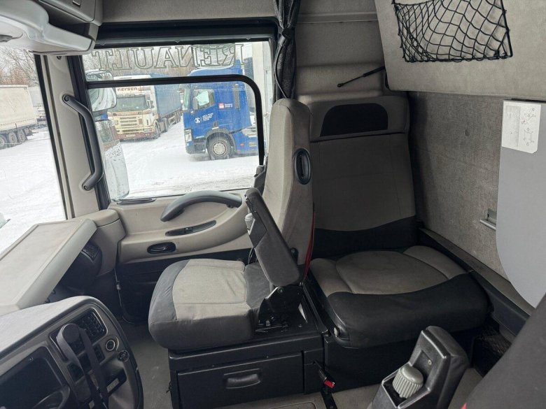 Мерседес актрос