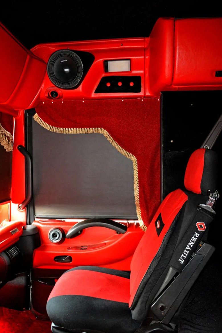 Renault Magnum салон