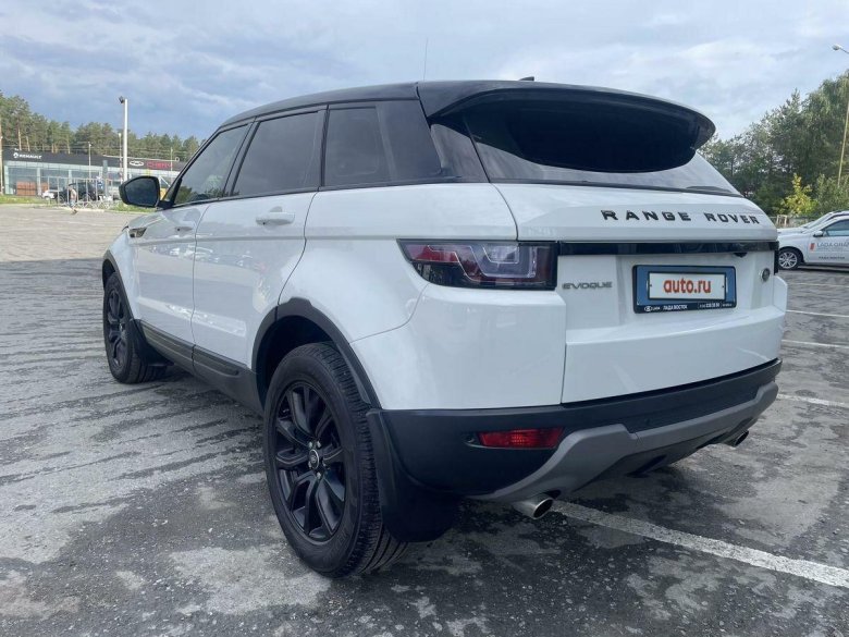 Рендж Ровер 2022