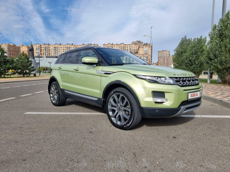 Рендж Ровер Эвок, 2016 коричневый