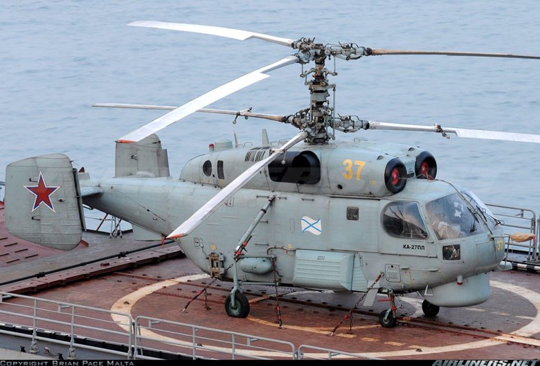 Ка-27пл палубный противолодочный вертолёт