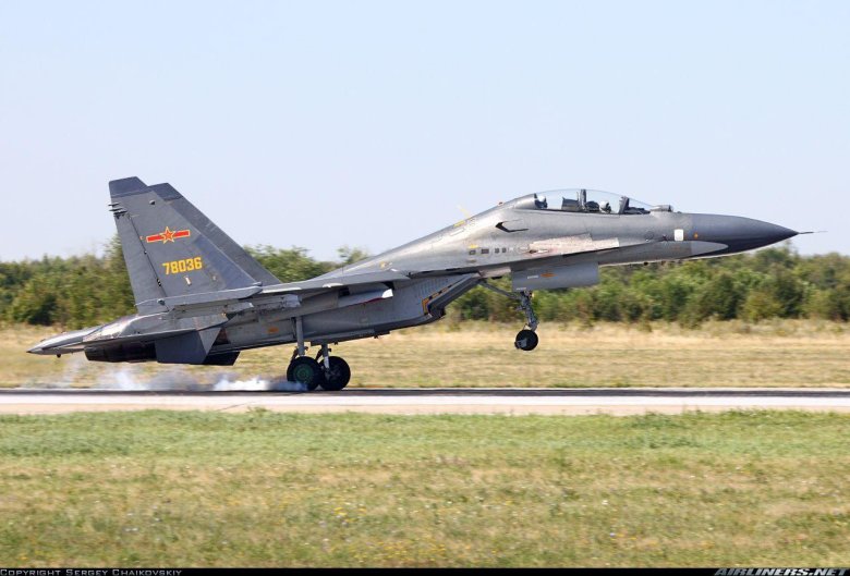 Су-30мкк истребитель