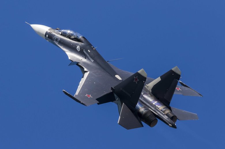 Истребитель Су-30см