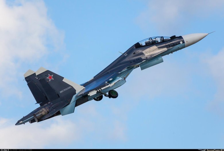 Истребитель Су-30см