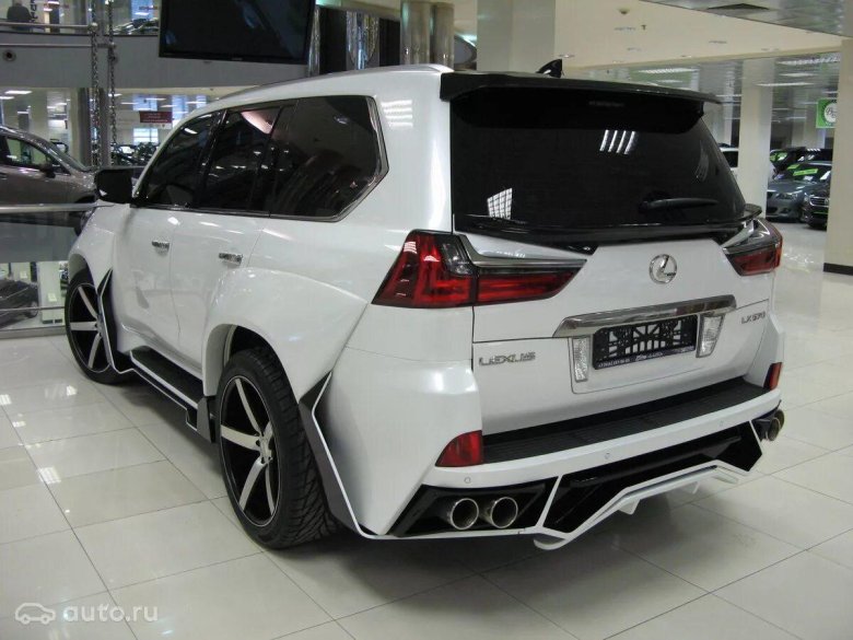 Lexus LX 570 2020 В обвесе