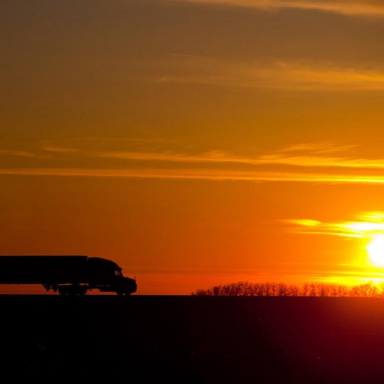 Закат на дороге