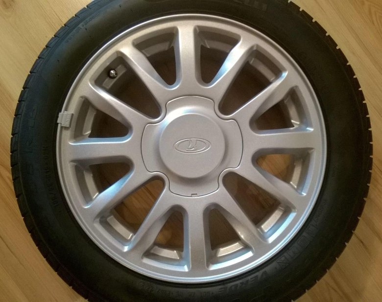 Штатные диски Лада Гранта r15