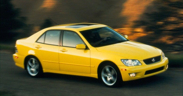 Лексус ИС 300 2001