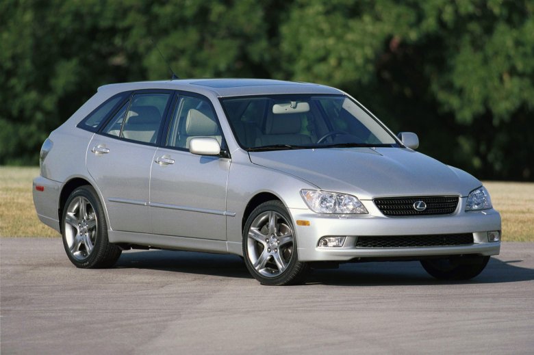 Лексус is 300 2005