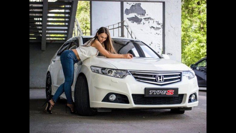 Хонда и девушки