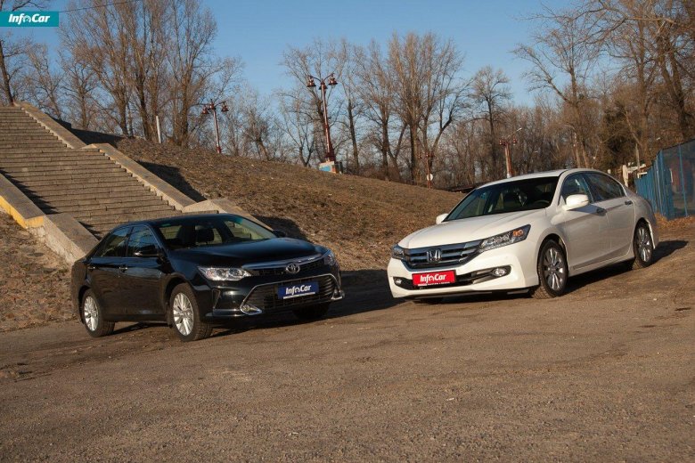 Honda Accord vs Toyota Camry