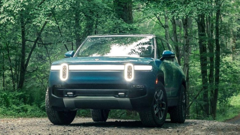 Rivian r1s