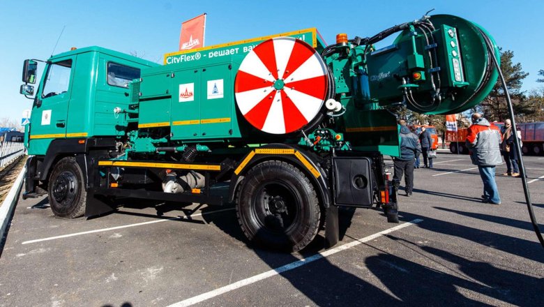 МАЗ 500 каналопромывочная машина