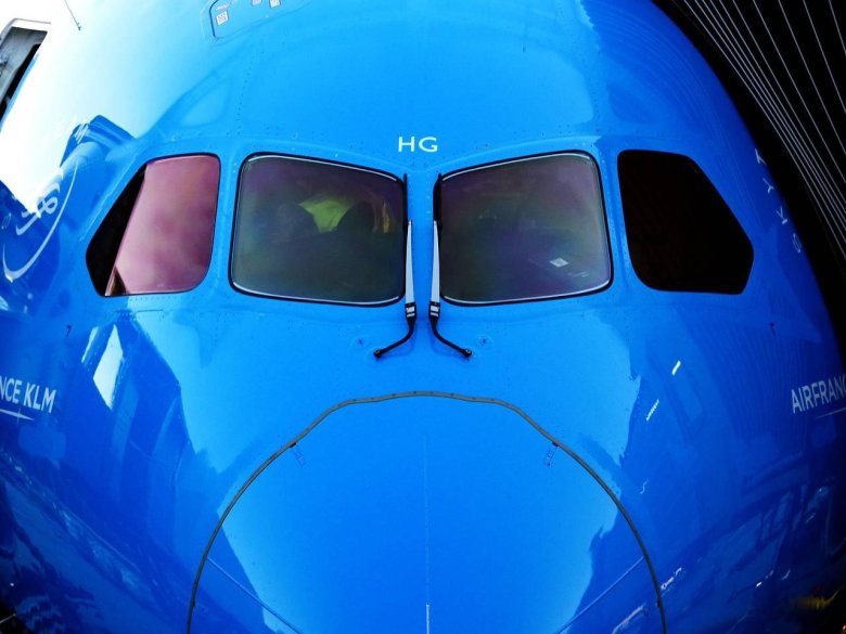 Ослепили лазером пилота самолета