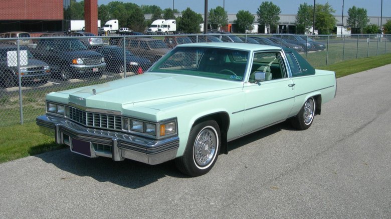 Кадиллак купе Девиль 1977