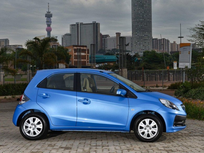 Автомобиль хэтчбек