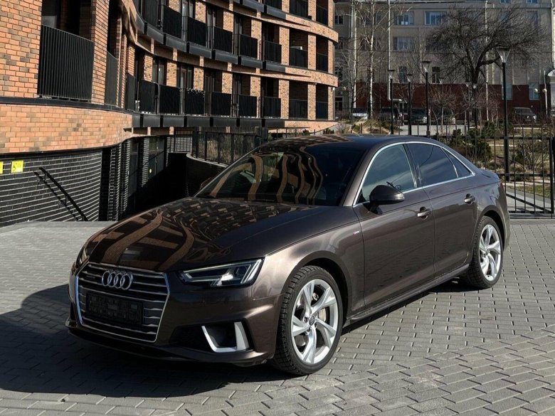 Ауди а 4 2017 года