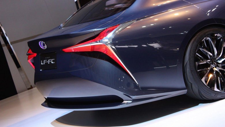Лексус лф