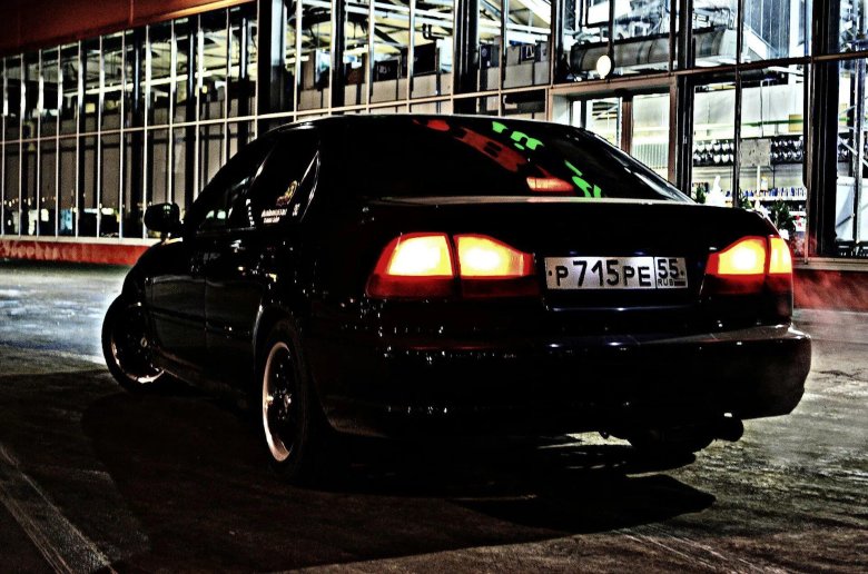 Черная Хонда Домани