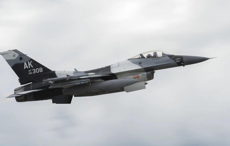 F-16 Fighting Falcon