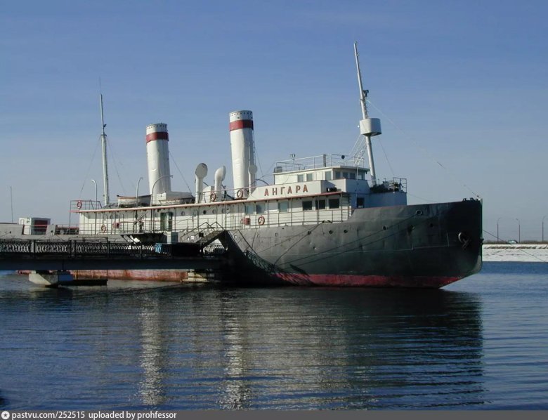 Корабль музей Ангара в Иркутске