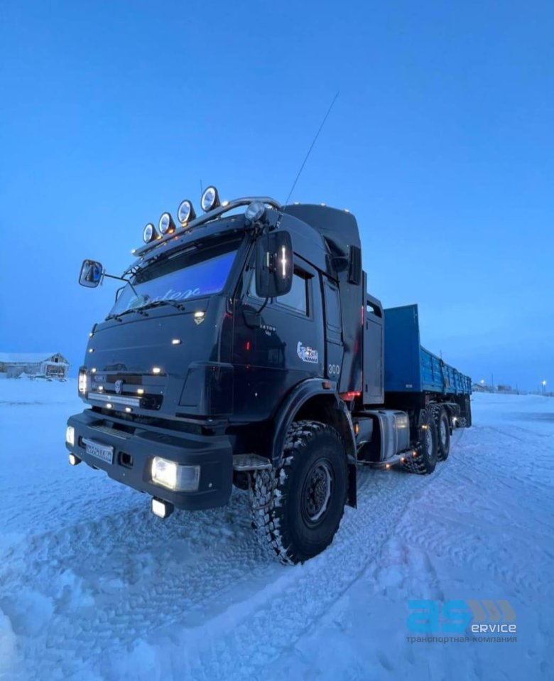 Дальнобойщики на зимнике якутии