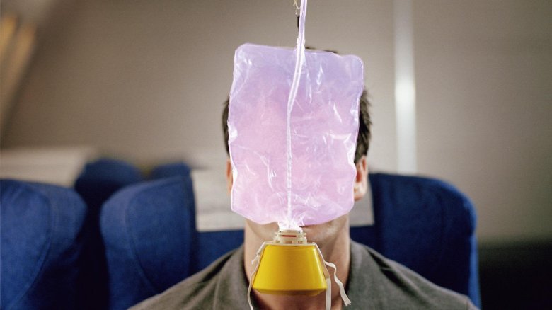 Кислоролнп Ямаска в самолете