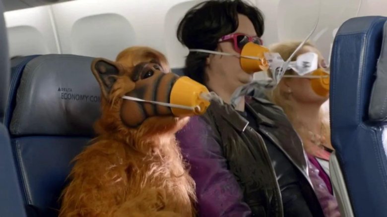 Кислородные маски самолетные