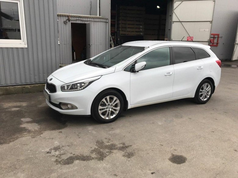 Kia Ceed 2014 белая универсал