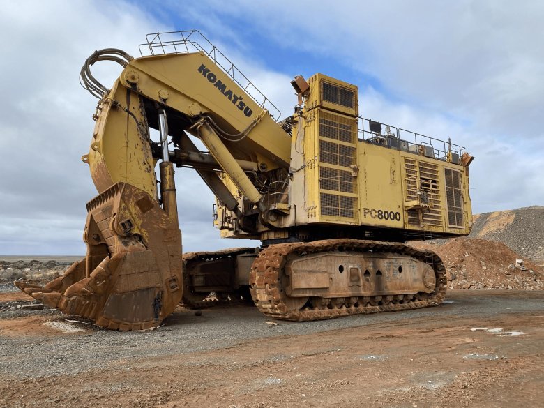 Коматсу экскаватор