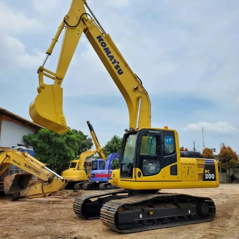 Экскаватор Коматсу