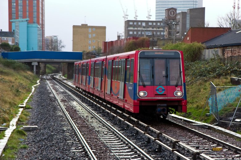 Доклендское лёгкое метро