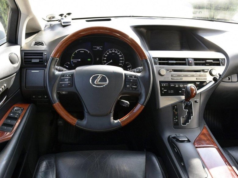 Лексус РХ 450h салон