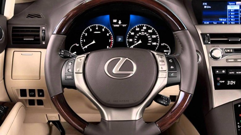 Машина Lexus rx350 салон