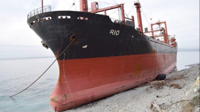 Затонувший сухогруз Рио в Кабардинке