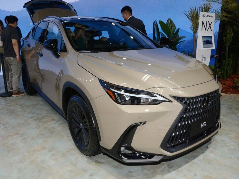 Лексус нх 2024